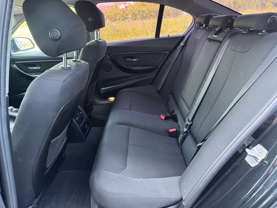 BMW F30 318d LCI M-Paket - ZF8•Eibach•666 Style 20”•JAMSTVO!, fotografija 12
