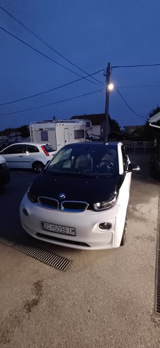 BMW i3 Aut. automatik Moguća zamjena.