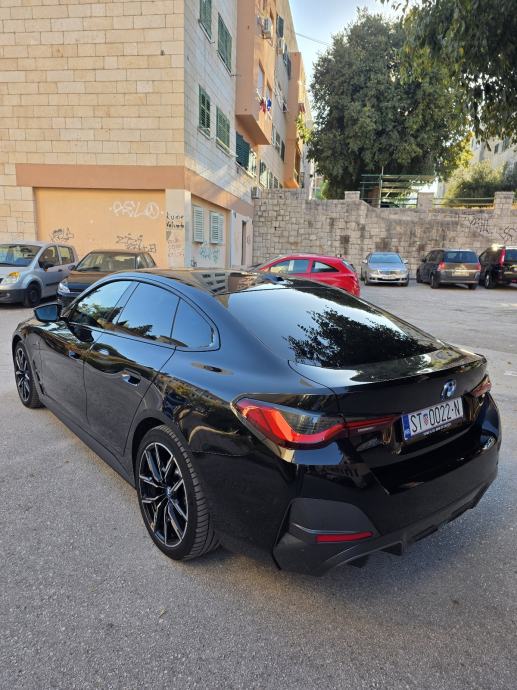 BMW I4 , M paket -286 ks - 28.800 km - nov !!, fotografija 4