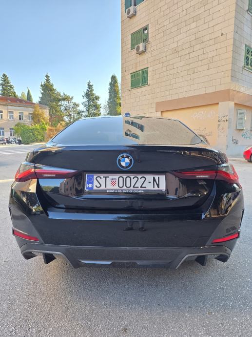 BMW I4 , M paket -286 ks - 28.800 km - nov !!, fotografija 6