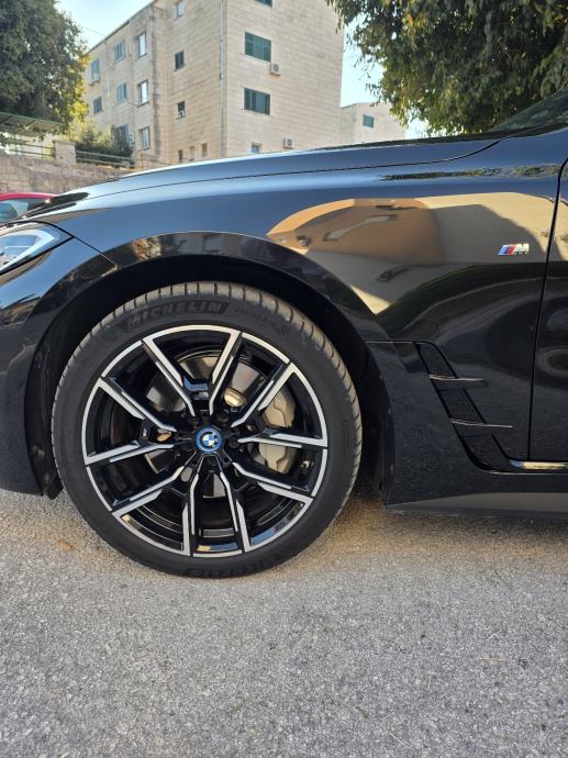 BMW I4 , M paket -286 ks - 28.800 km - nov !!, fotografija 7