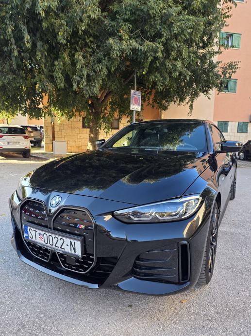 BMW I4 , M paket -286 ks - 28.800 km - nov !!, fotografija 3