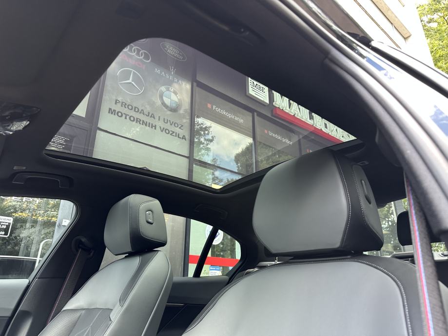 BMW i5 eDrive 40 *M SPORT PRO*PANORAMA*360°*H/K*VENTILACIJA*, fotografija 11