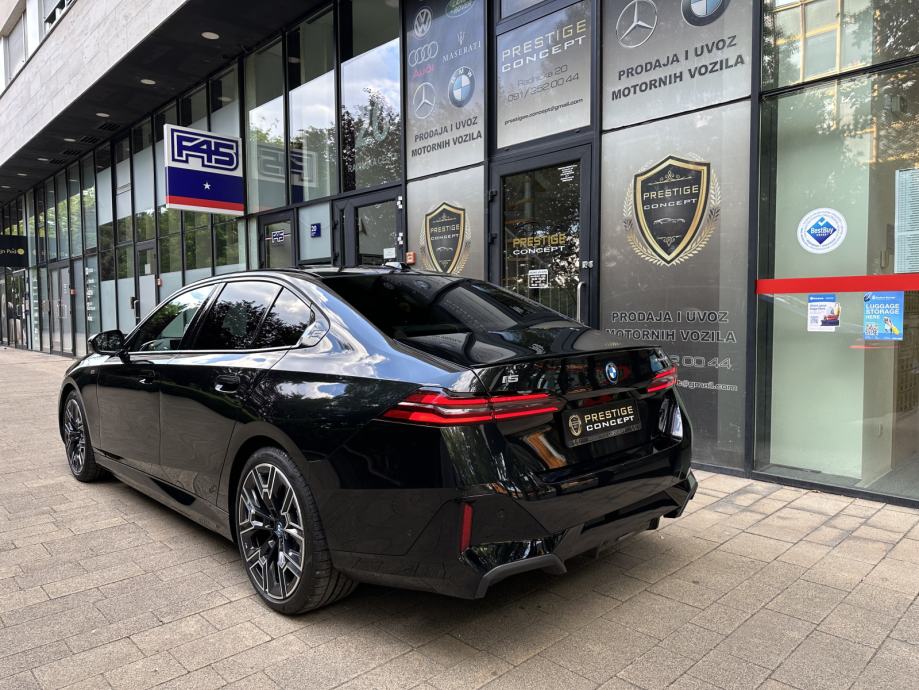 BMW i5 eDrive 40 *M SPORT PRO*PANORAMA*360°*H/K*VENTILACIJA*, pogled izvana - slika 3