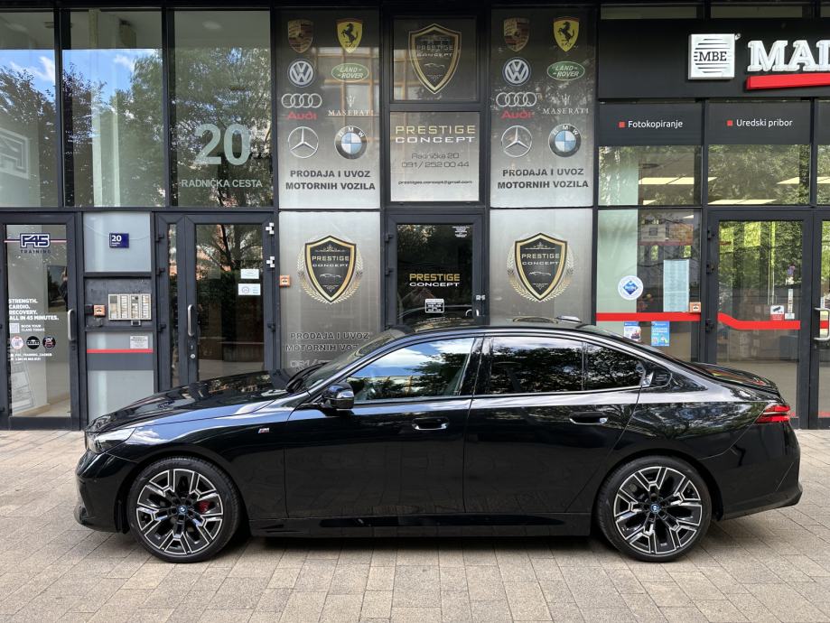 BMW i5 eDrive 40 *M SPORT PRO*PANORAMA*360°*H/K*VENTILACIJA*, pogled izvana - slika 2