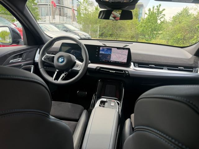 BMW IX2 3,0 E xDRIVE M-SPORT Električni - NOVO !!, fotografija 4