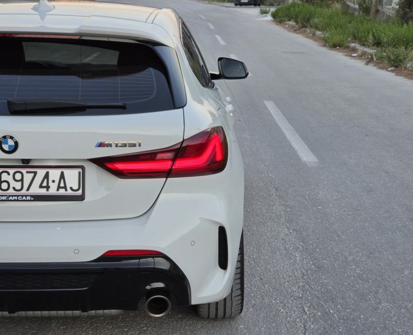 BMW M135i bmw sport mjenjač F1, servisna knjižica, na firmi u Pdv-u, fotografija 9