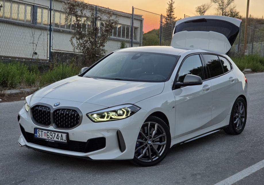 BMW M135i bmw sport mjenjač F1, servisna knjižica, na firmi u Pdv-u, fotografija 4