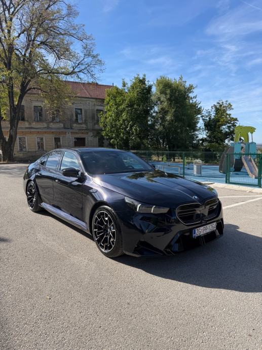 BMW M5 G90 xDRIVE, pogled izvana - slika 3