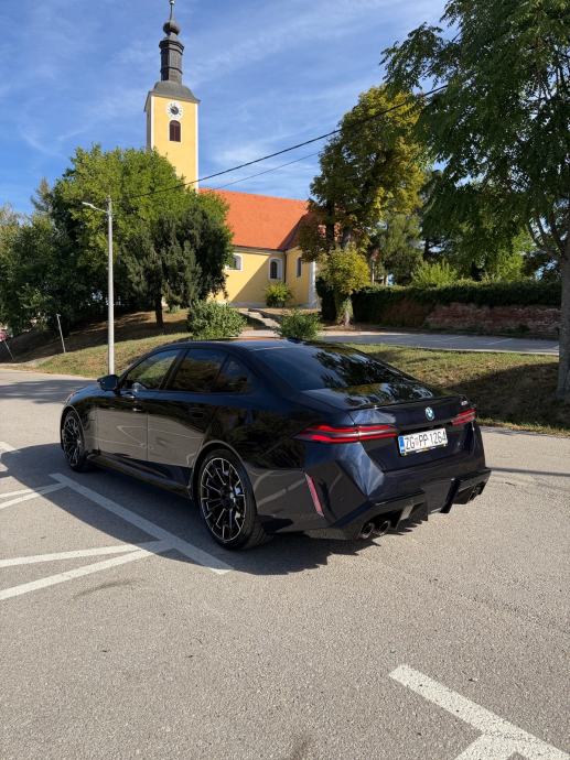 BMW M5 G90 xDRIVE, fotografija 6