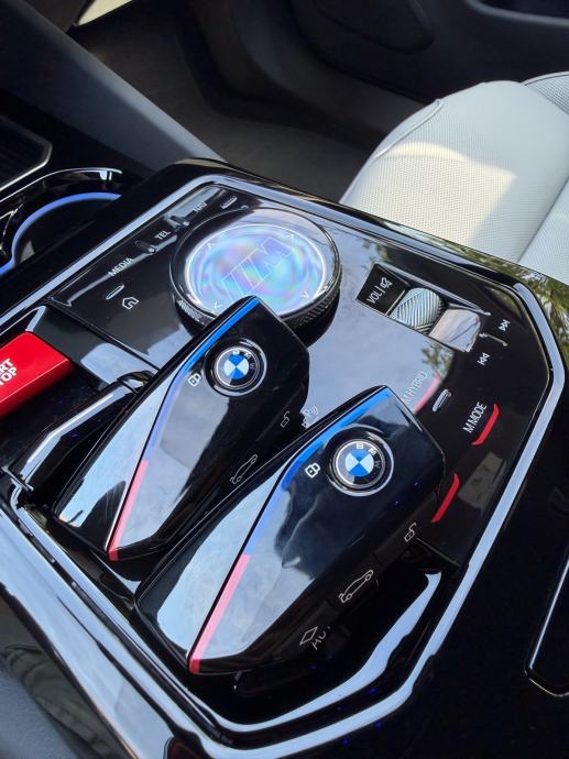 BMW M5 G90 xDRIVE, fotografija 16