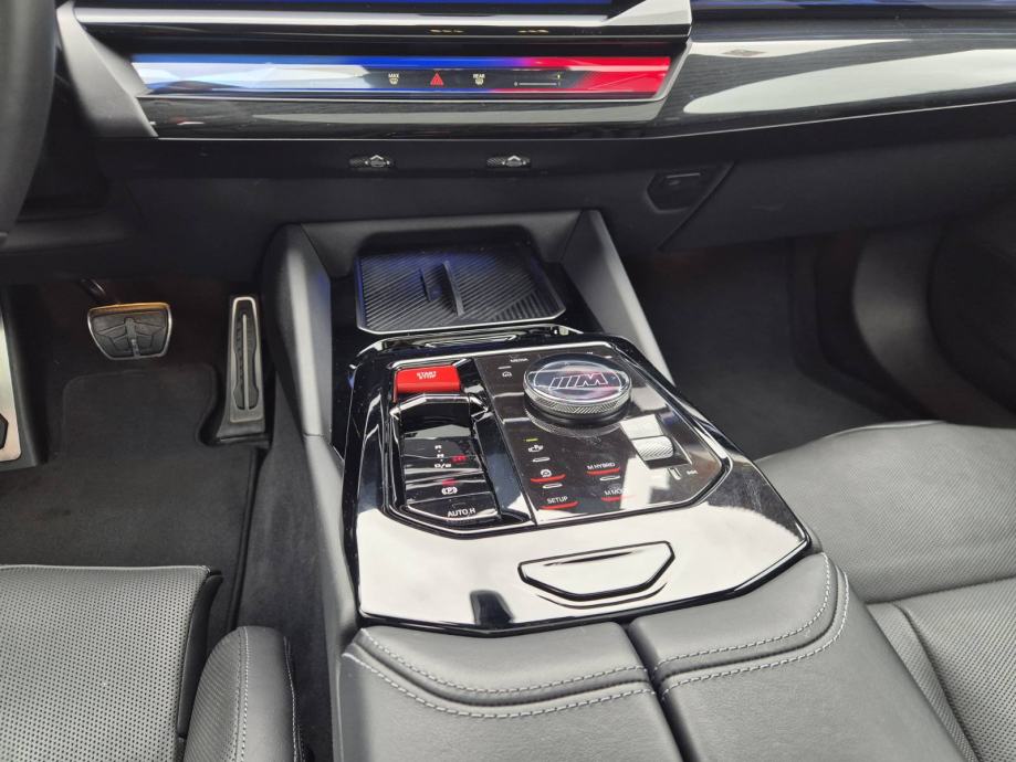 BMW M5, Shadowline, HeadUP, 360 Kamera, Bowers&Wilkins, KeylessGO, 20", fotografija 20