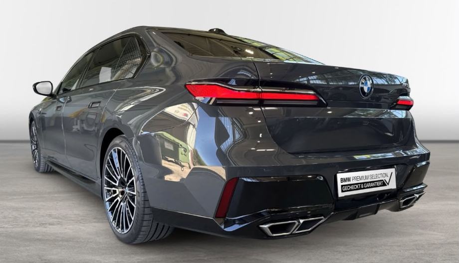 BMW M760e xDrive M SPORT | 571 KS | 01/2025 | BMW GARANCIJA, fotografija 2