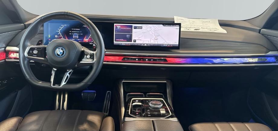 BMW M760e xDrive M SPORT | 571 KS | 01/2025 | BMW GARANCIJA, fotografija 9