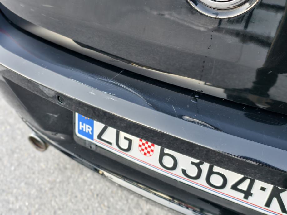 BMW serija 1 114d, BMW 1.6 motor, 10/2013, 213 tkm, reg. 1 godinu, fotografija 7