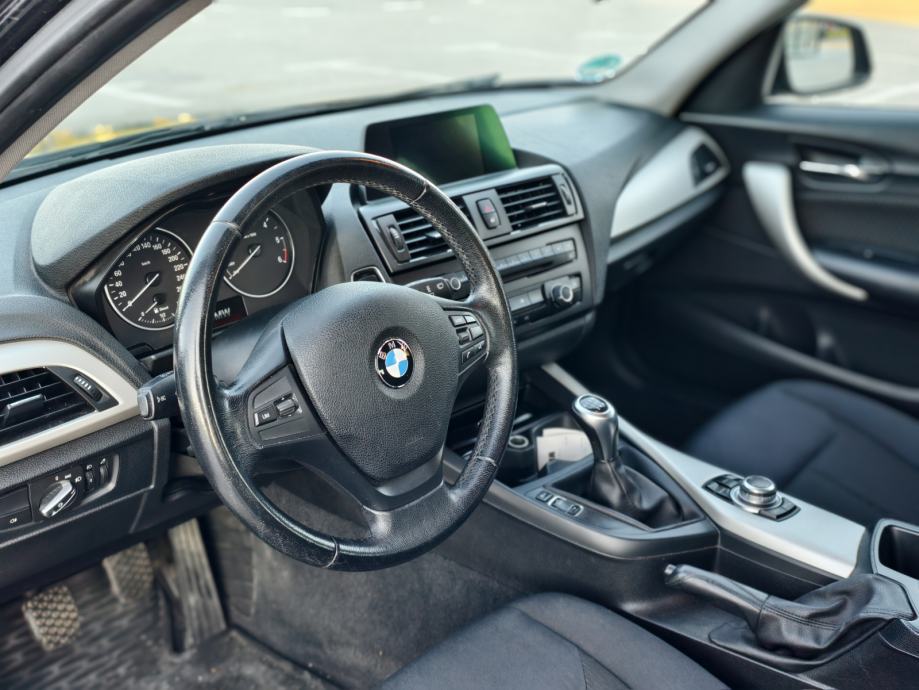 BMW serija 1 114d, BMW 1.6 motor, 10/2013, 213 tkm, reg. 1 godinu, fotografija 9