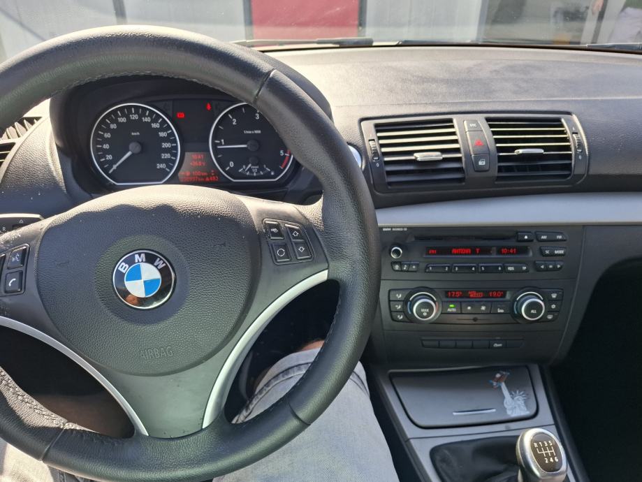 BMW serija 1 116d, fotografija 10