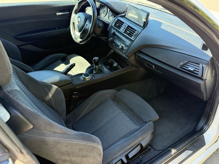 BMW serija 1 116i M PAKET, fotografija 8