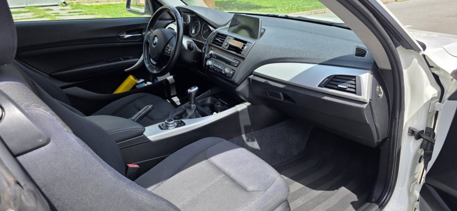 BMW serija 1 116i MOGUĆA ZAMJENA, fotografija 8