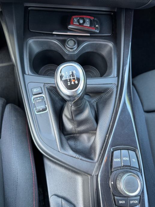 BMW serija 1 116i Sport, fotografija 13