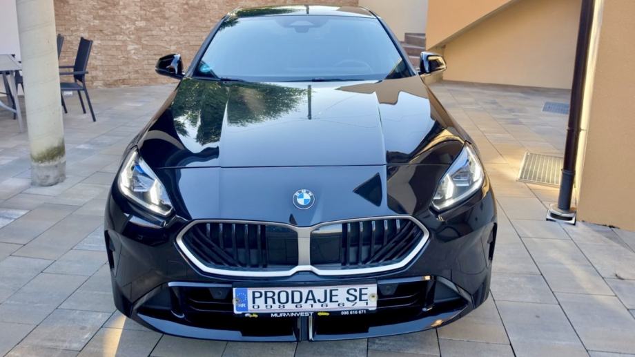 BMW serija 1 118d aut.M Sport,novi top model,full led,samo 26000km,ČK!, fotografija 12
