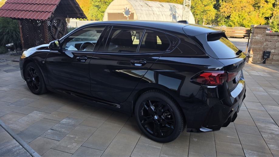 BMW serija 1 118d aut.M Sport,novi top model,full led,samo 26000km,ČK!, fotografija 17