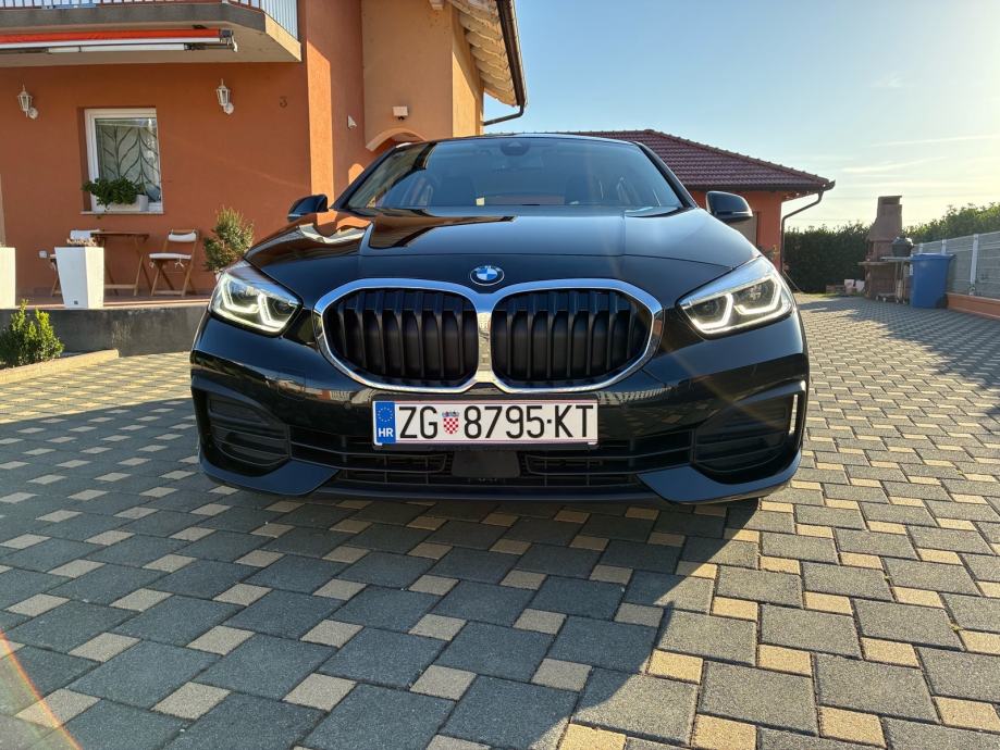 BMW 118d Automatik 2022*Reg.03/2027, fotografija 6