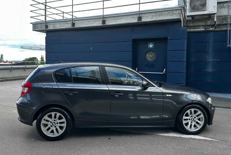 BMW serija 1 118d*Hr.Auto*Reg god dana 09/2027*Klima*Odlično stanje*, fotografija 8