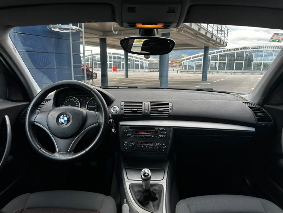 BMW serija 1 118d*Hr.Auto*Reg god dana 09/2027*Klima*Odlično stanje*, fotografija 13