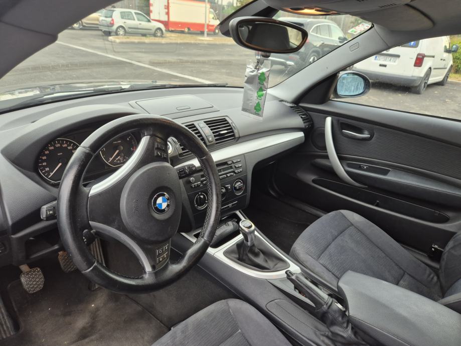 BMW serija 1 118d, fotografija 4