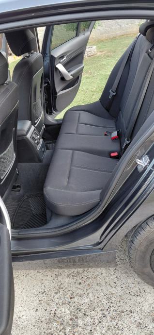 BMW serija 1 118d, fotografija 16
