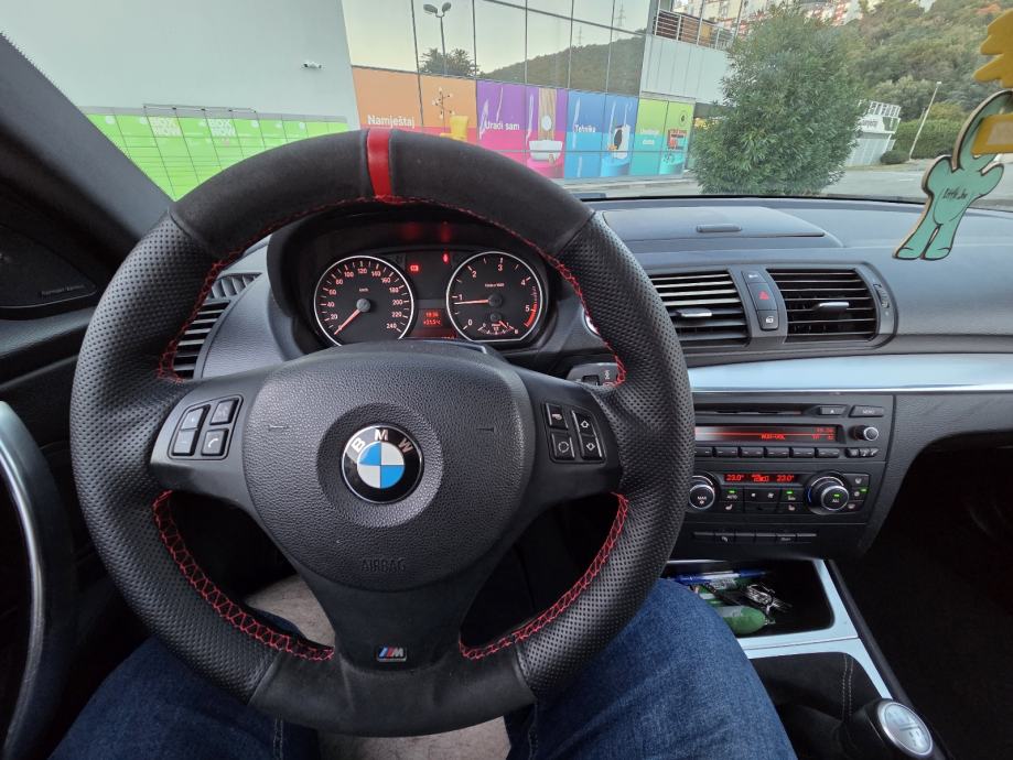 BMW serija 1 118d, fotografija 9