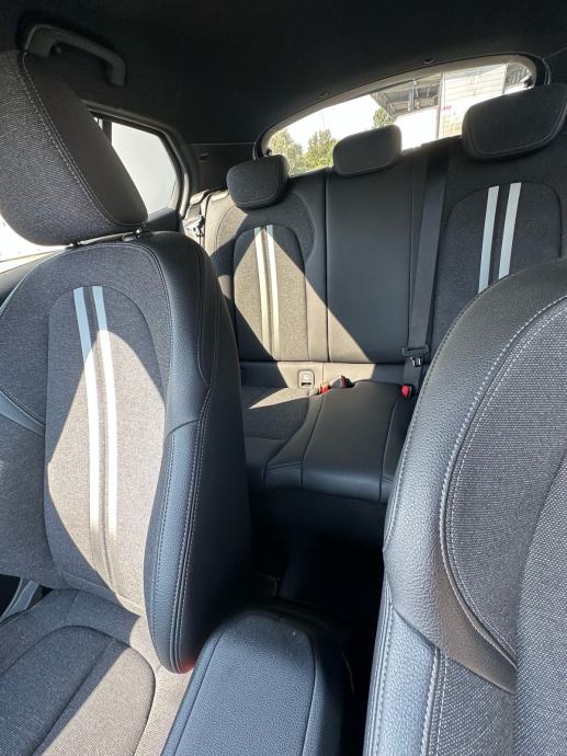 BMW serija 1 118d, fotografija 14