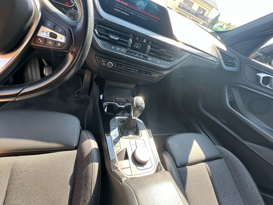 BMW serija 1 118d, fotografija 12
