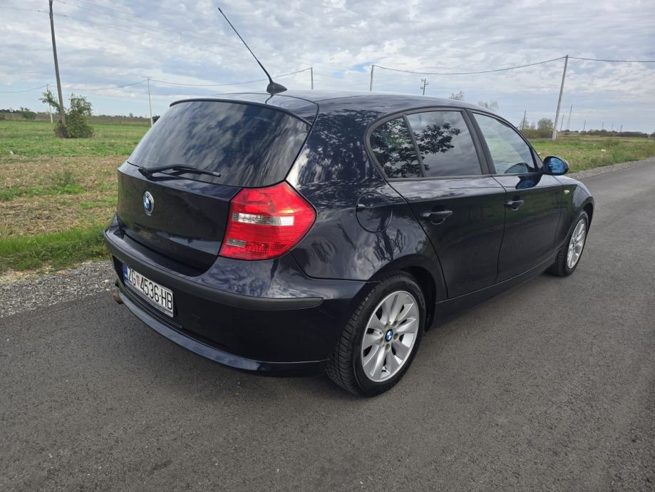 BMW serija 1 118d / Alu 16 / Navigacija / Dig.klima / 2 vlasnik /, fotografija 5