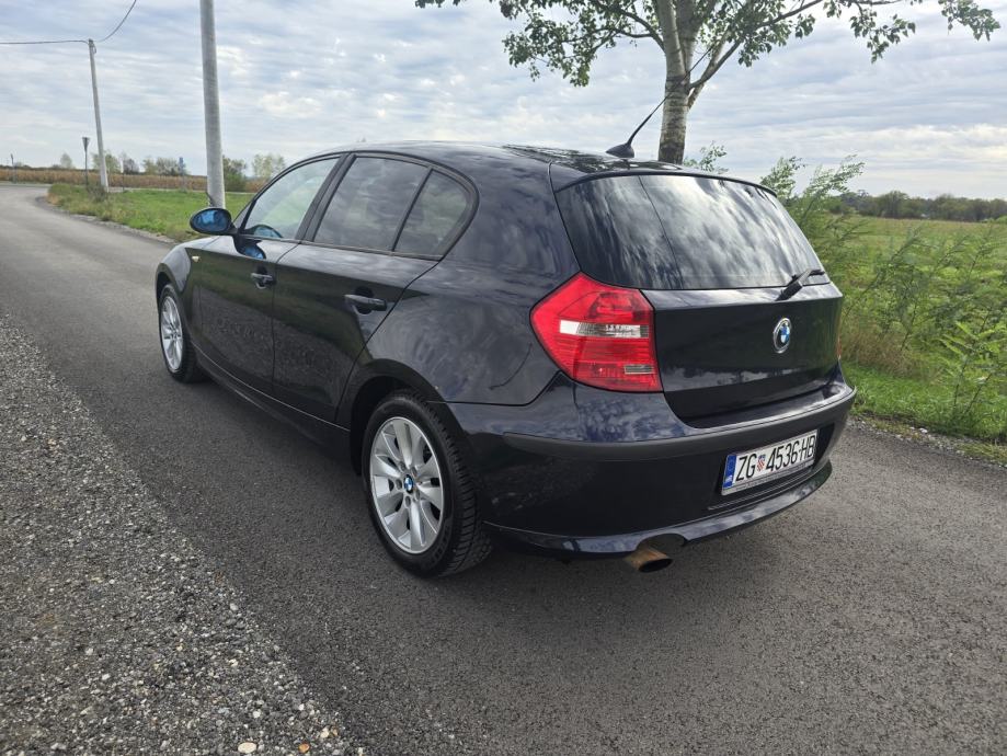 BMW serija 1 118d / Alu 16 / Navigacija / Dig.klima / 2 vlasnik /, fotografija 3