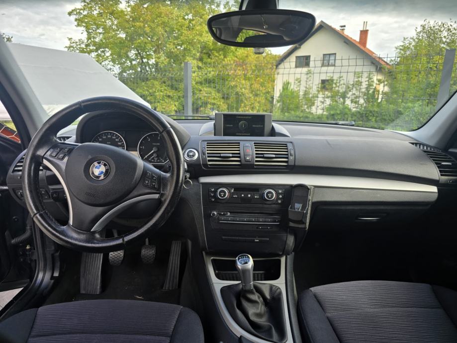 BMW serija 1 118d / Alu 16 / Navigacija / Dig.klima / 2 vlasnik /, fotografija 10
