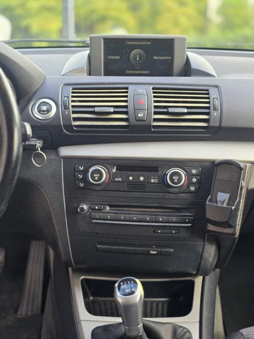 BMW serija 1 118d / Alu 16 / Navigacija / Dig.klima / 2 vlasnik /, fotografija 11
