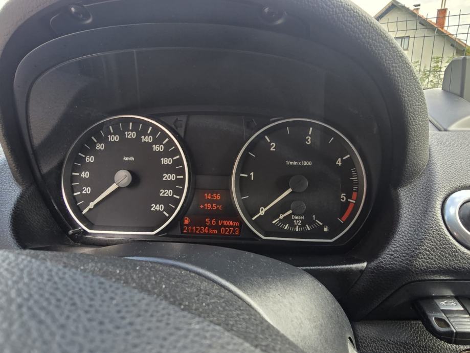 BMW serija 1 118d / Alu 16 / Navigacija / Dig.klima / 2 vlasnik /, fotografija 13