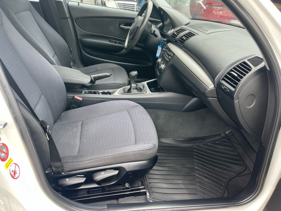 BMW serija 1 118d, fotografija 3