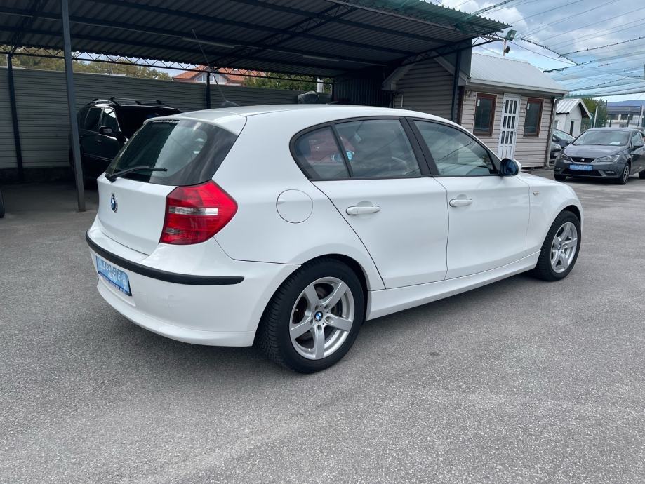 BMW serija 1 118d, fotografija 4