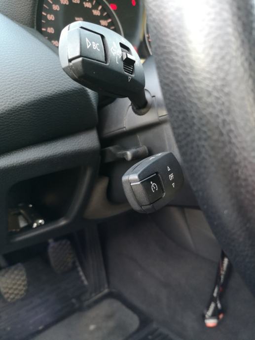 BMW serija 1 118d, fotografija 6