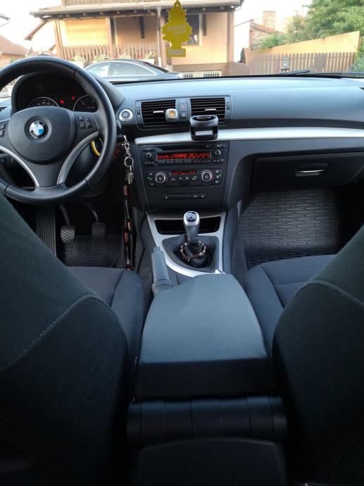 BMW serija 1 118d, fotografija 13