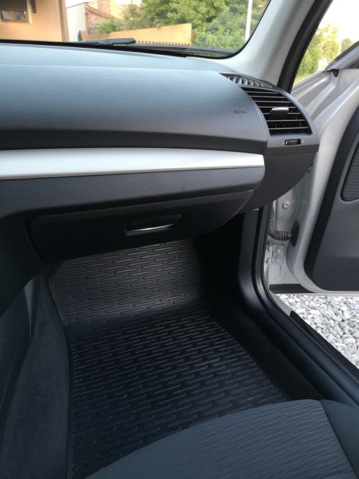 BMW serija 1 118d, fotografija 7