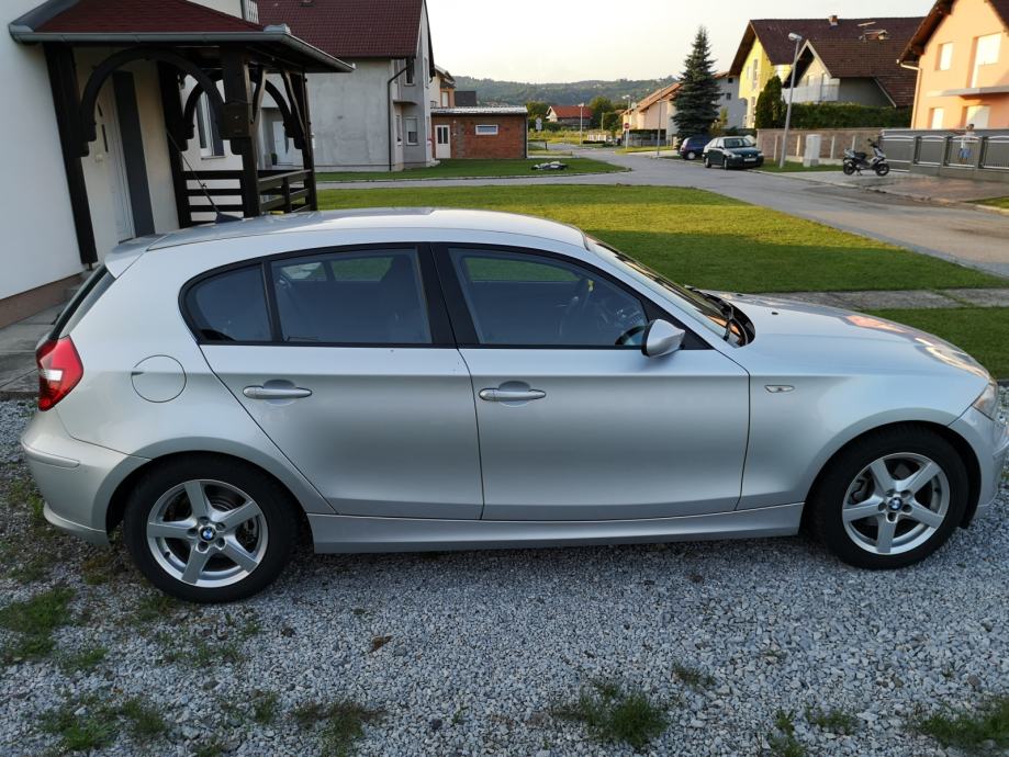 BMW serija 1 118d, fotografija 12