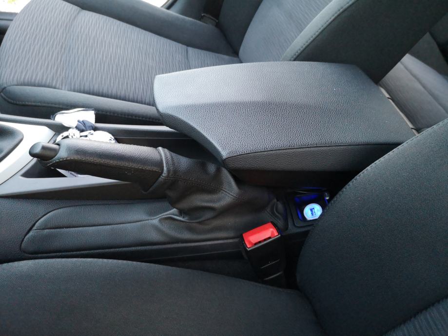 BMW serija 1 118d, fotografija 5