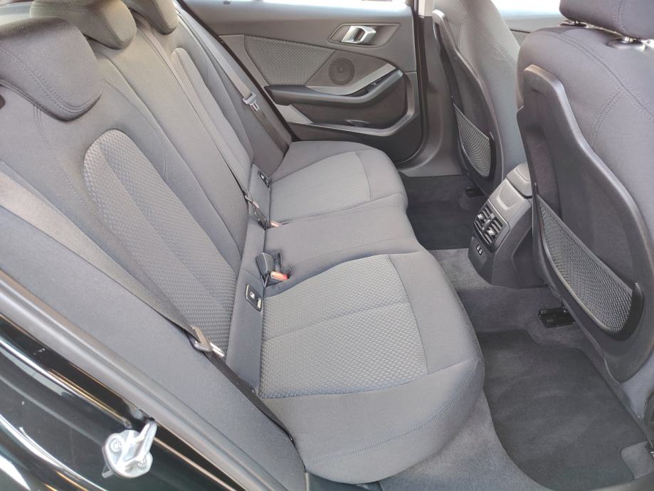 BMW serija 1 118d *40.000.km* NOVO **KREDIT-KARTICE**, fotografija 13