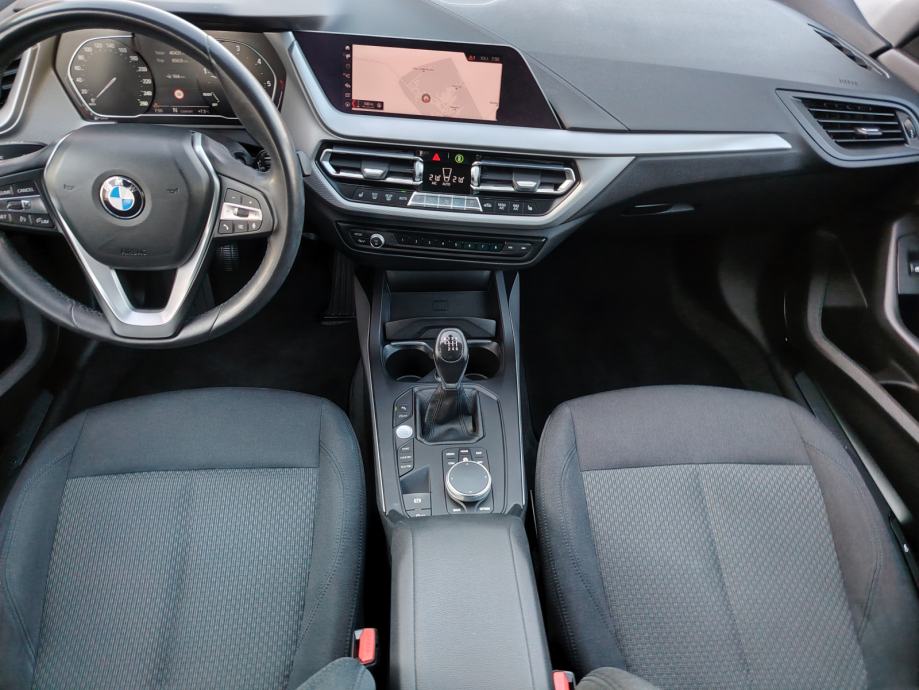 BMW serija 1 118d *40.000.km* NOVO **KREDIT-KARTICE**, fotografija 9