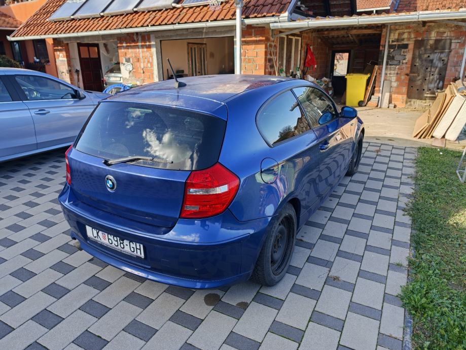 BMW serija 1 118d, fotografija 6