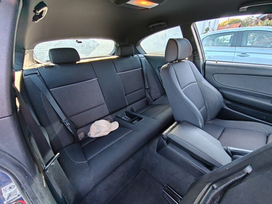 BMW serija 1 118d, fotografija 14
